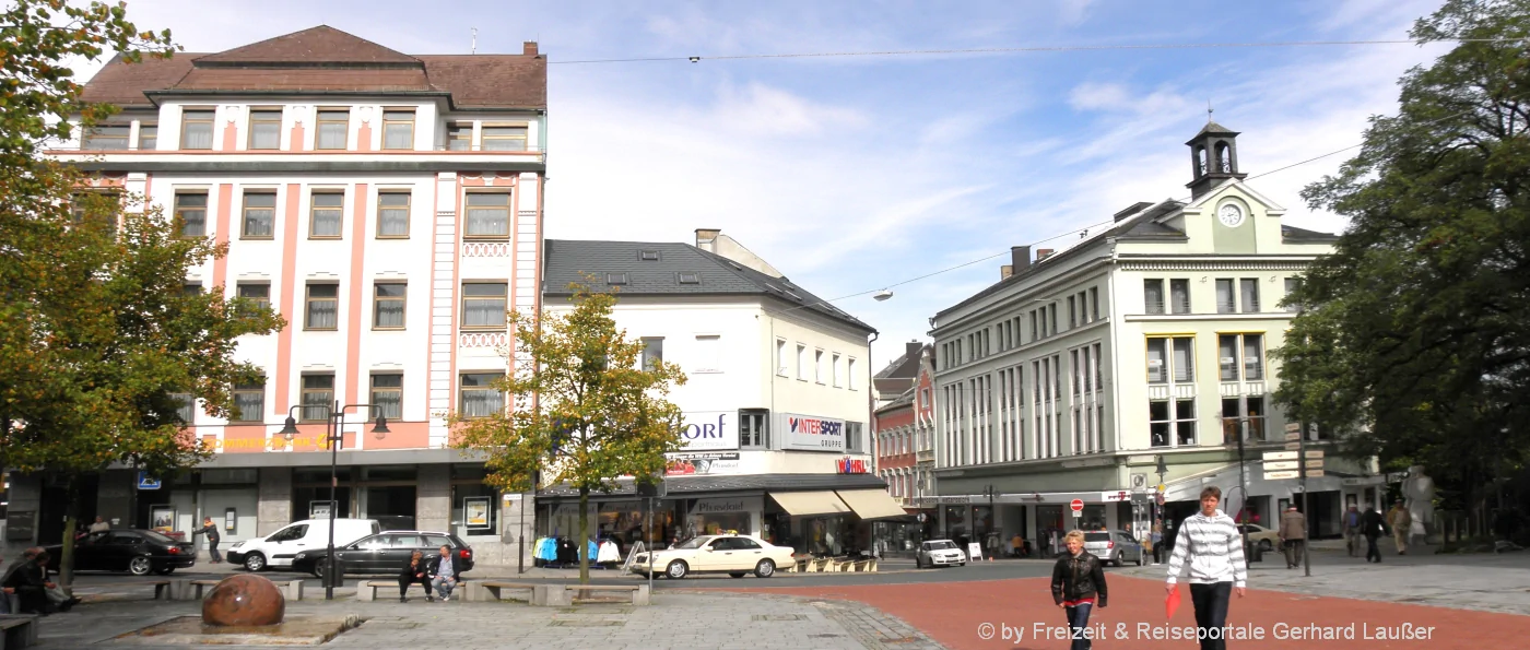 hof-ausflugsziele-fussgängerzone-stadtplatz-sehenswürdigkeiten