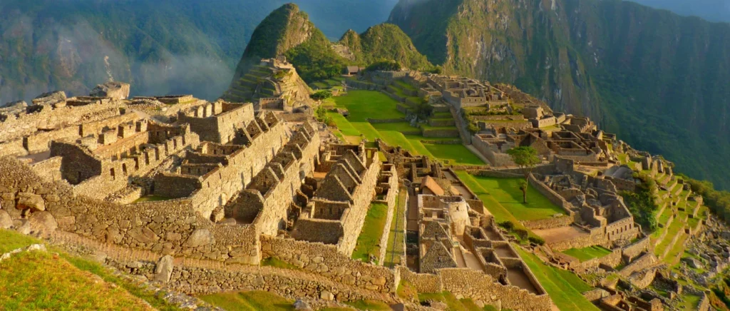 Ausflugsziel in Peru Wanderung Machu Picchu Ruinen