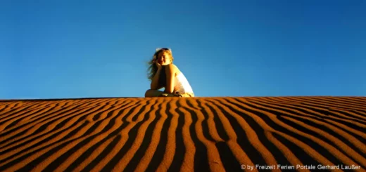 südafrika-namibia-wüste-düne-frau-fotoshooting